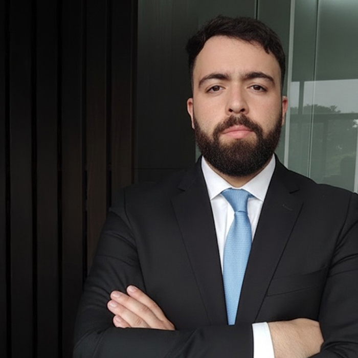 Foto profissional do Dr. Miguel Cervantes